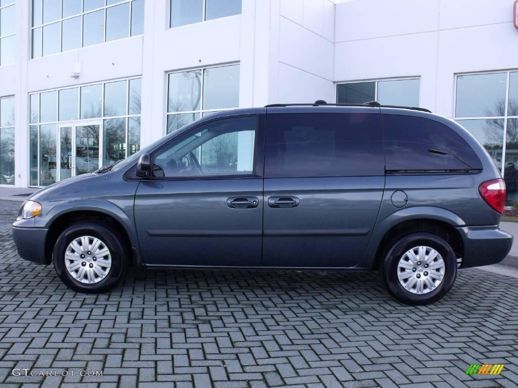 2007 Town & Country  - Magnesium Pearl / Medium Slate Gray photo #2