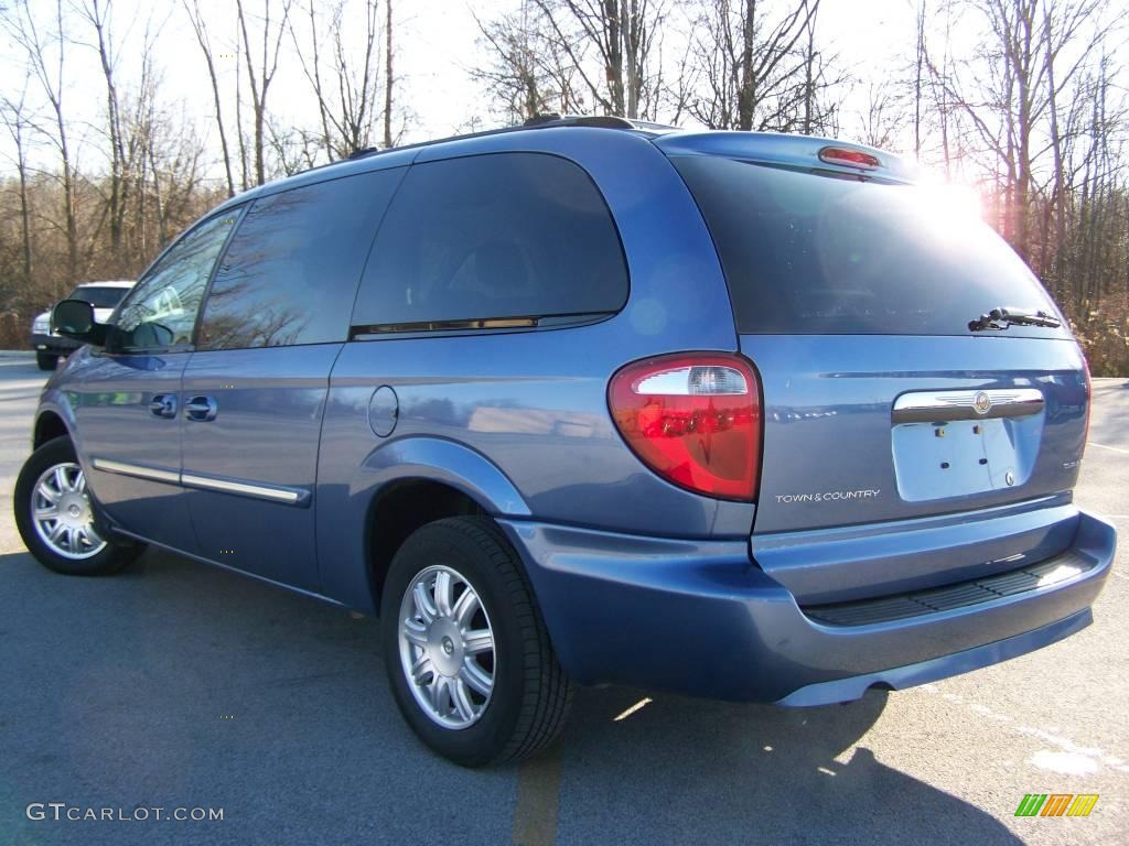 2007 Town & Country Touring - Marine Blue Pearl / Medium Slate Gray photo #3