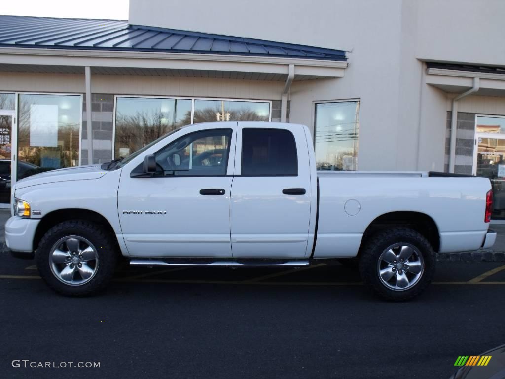 2004 Ram 1500 SLT Quad Cab 4x4 - Bright White / Dark Slate Gray photo #2