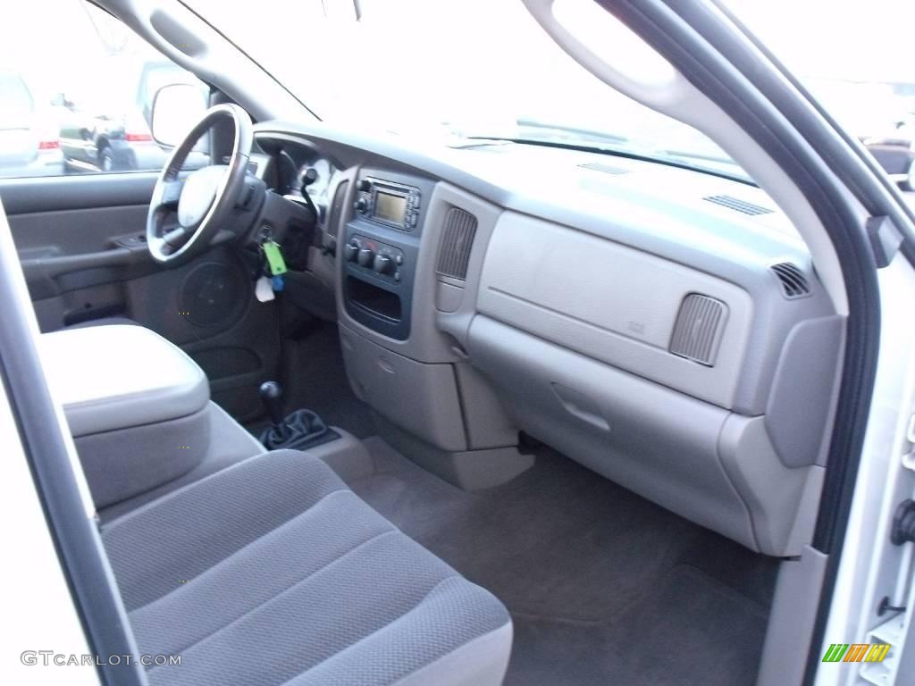 2004 Ram 1500 SLT Quad Cab 4x4 - Bright White / Dark Slate Gray photo #14