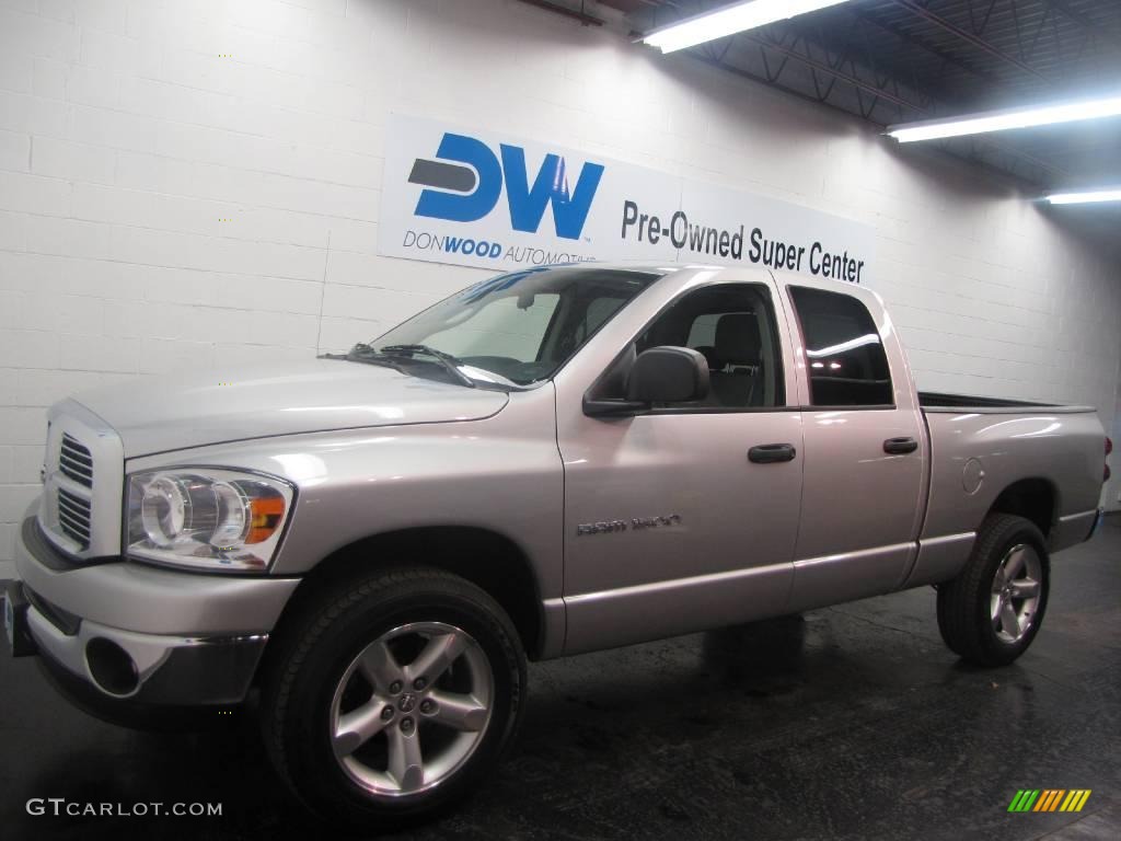 2007 Ram 1500 Big Horn Edition Quad Cab 4x4 - Bright Silver Metallic / Medium Slate Gray photo #2