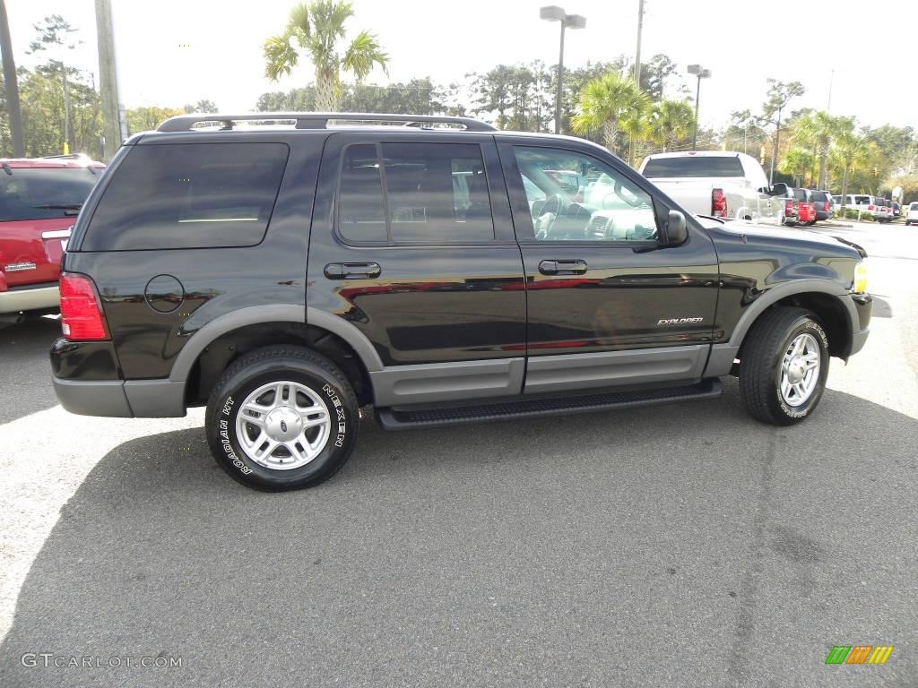 2002 Explorer XLT 4x4 - Black Clearcoat / Graphite photo #13