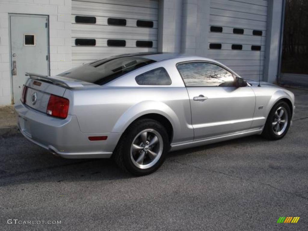 2005 Mustang GT Deluxe Coupe - Satin Silver Metallic / Dark Charcoal photo #1