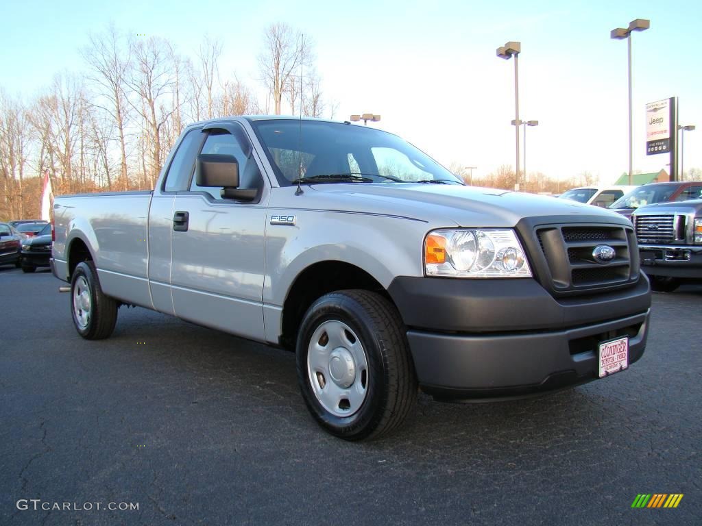 2007 F150 XL Regular Cab - Silver Metallic / Medium Flint photo #1