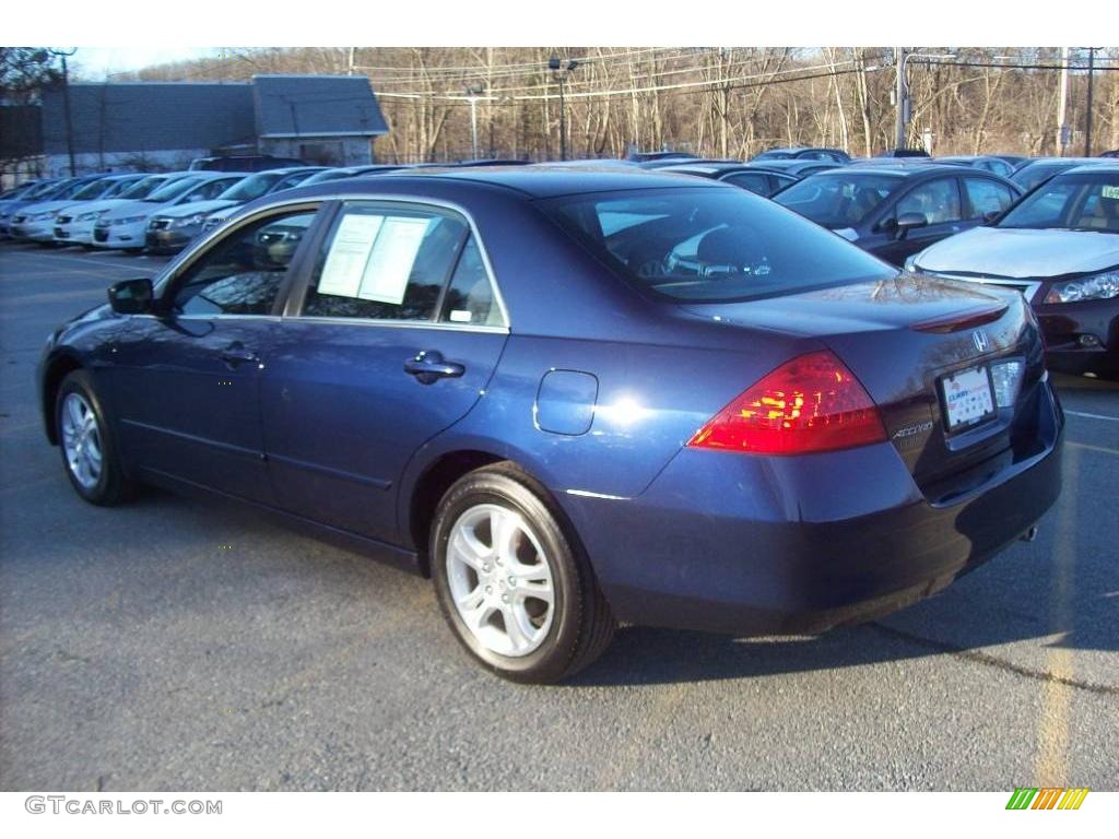 2007 Accord SE Sedan - Royal Blue Pearl / Gray photo #2