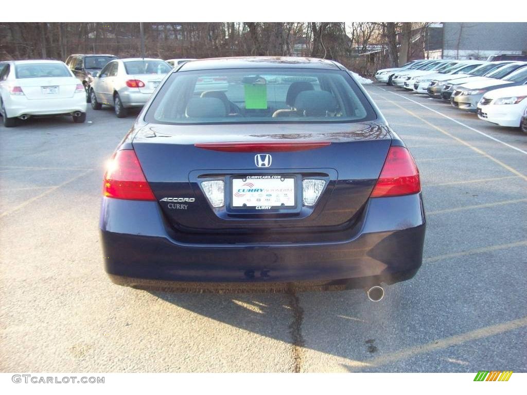 2007 Accord SE Sedan - Royal Blue Pearl / Gray photo #23