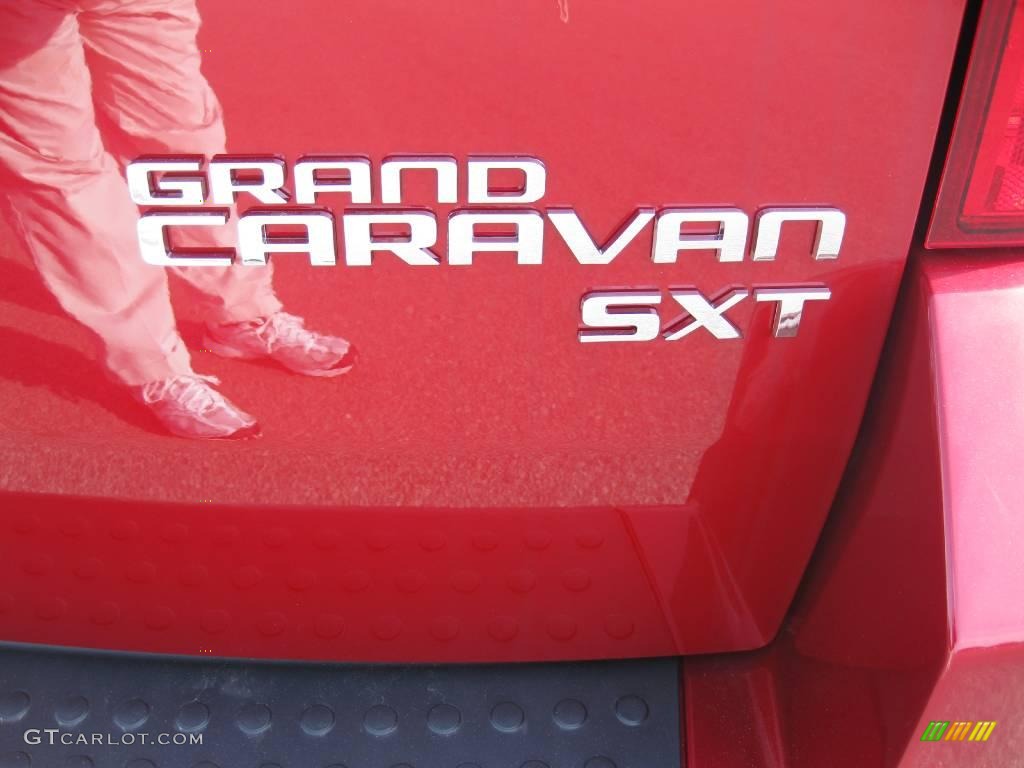2010 Grand Caravan SXT - Inferno Red Crystal Pearl / Dark Slate Gray/Light Shale photo #7