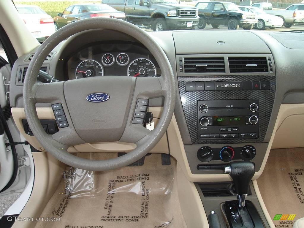 2008 Fusion SE - White Suede / Camel photo #17