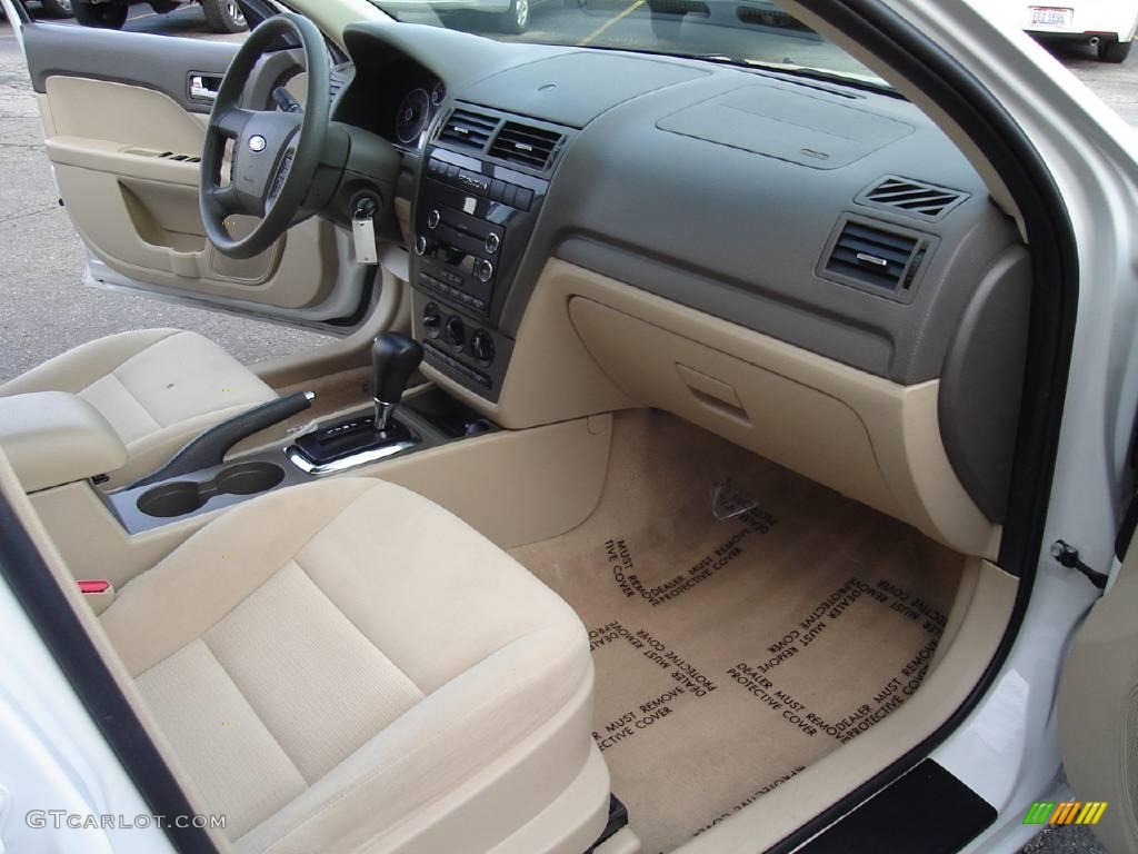 2008 Fusion SE - White Suede / Camel photo #20