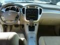 Super White - Highlander V6 4WD Photo No. 9