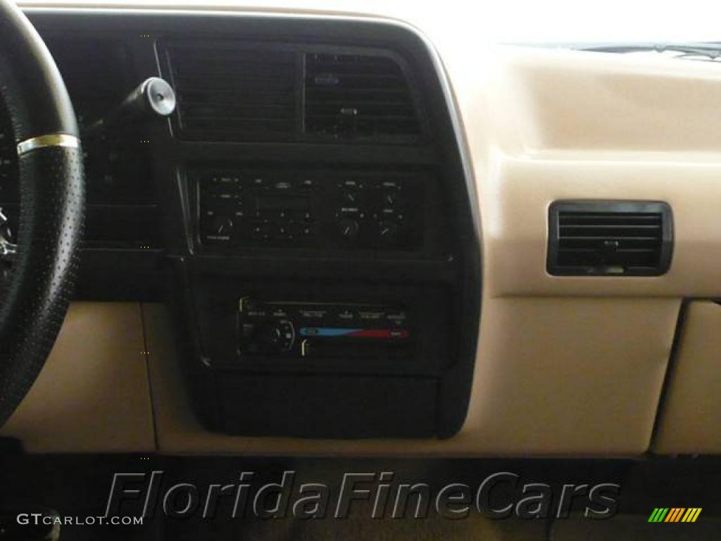1992 Explorer Sport - Medium Lapis Blue Metallic / Beige photo #17
