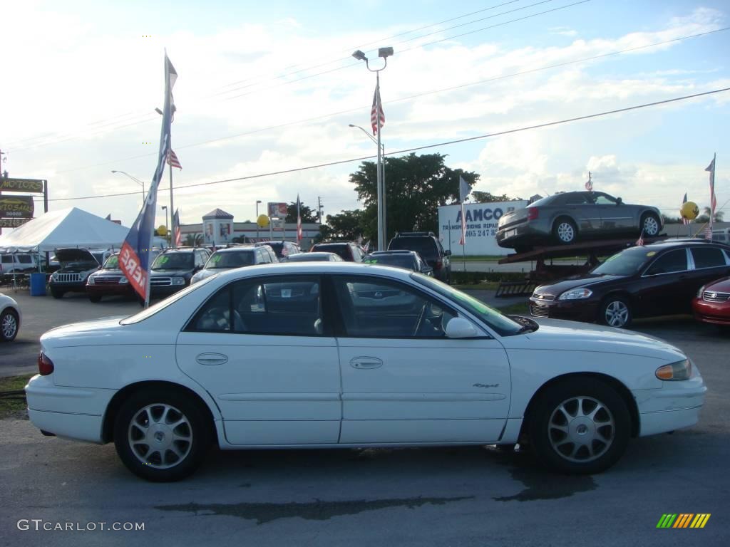 1998 Regal LS - Bright White / Medium Gray photo #2