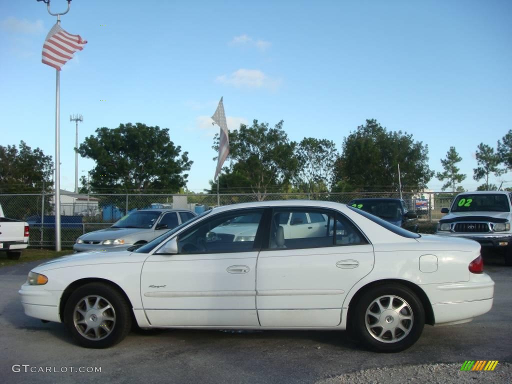 1998 Regal LS - Bright White / Medium Gray photo #6