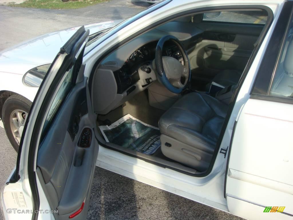 1998 Regal LS - Bright White / Medium Gray photo #9