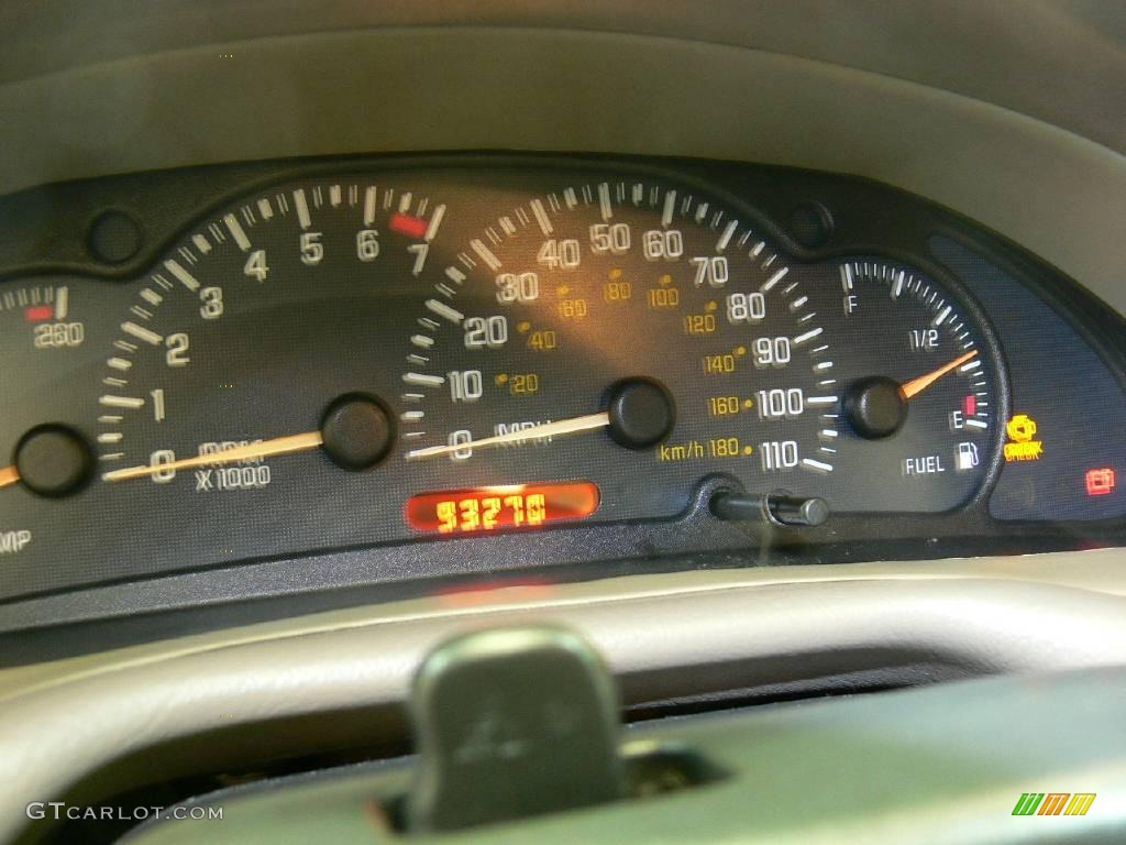 2002 Pontiac Sunfire SE Sedan Gauges Photos