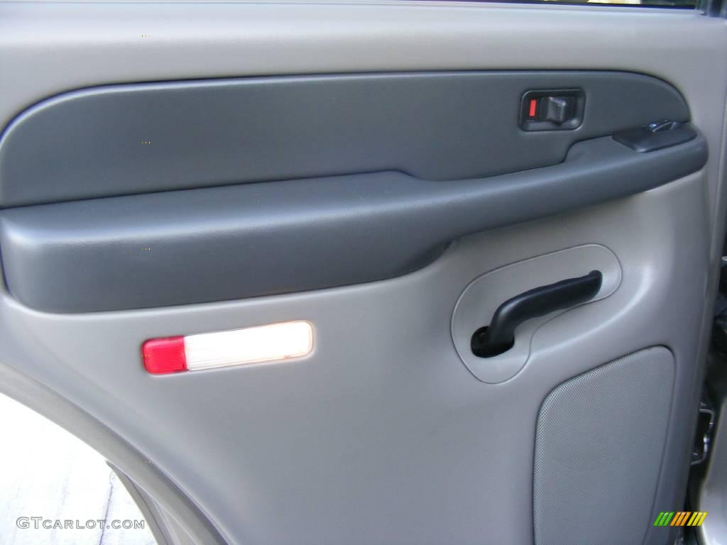 2003 Tahoe LT - Light Pewter Metallic / Gray/Dark Charcoal photo #31