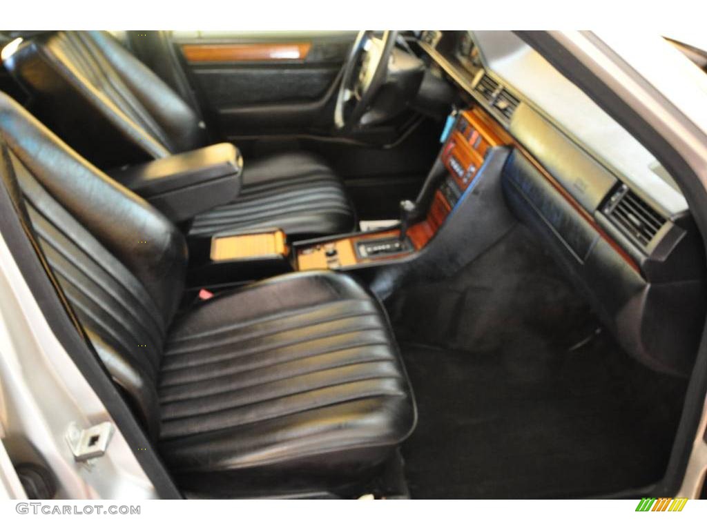 1993 E Class 300 E Sedan - Silver Metallic / Black photo #22