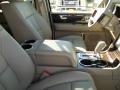 2010 White Platinum Metallic Tri-Coat Lincoln Navigator   photo #10