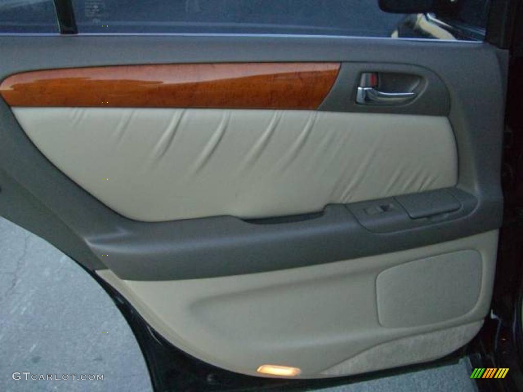 2000 GS 300 - Black Onyx / Ivory photo #41