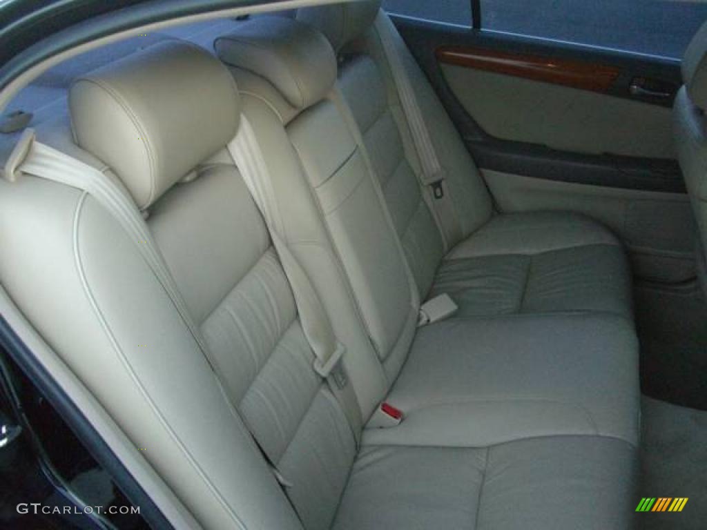 2000 GS 300 - Black Onyx / Ivory photo #46