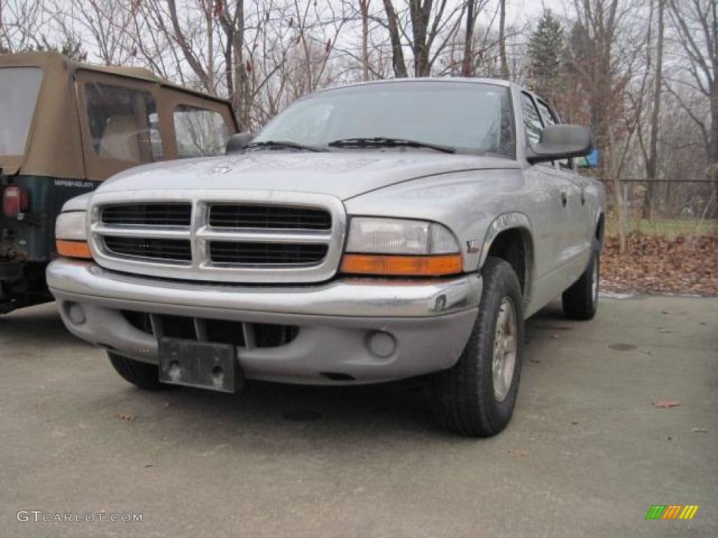 2001 Dakota SLT Quad Cab - Bright Silver Metallic / Dark Slate Gray photo #1