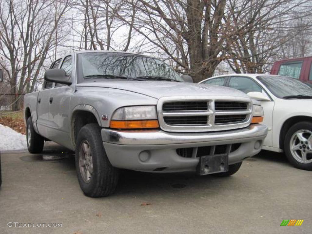 2001 Dakota SLT Quad Cab - Bright Silver Metallic / Dark Slate Gray photo #2