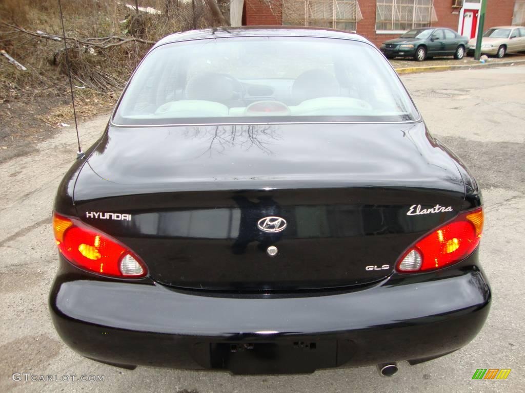 2000 Elantra GLS Sedan - Ebony Black / Beige photo #14
