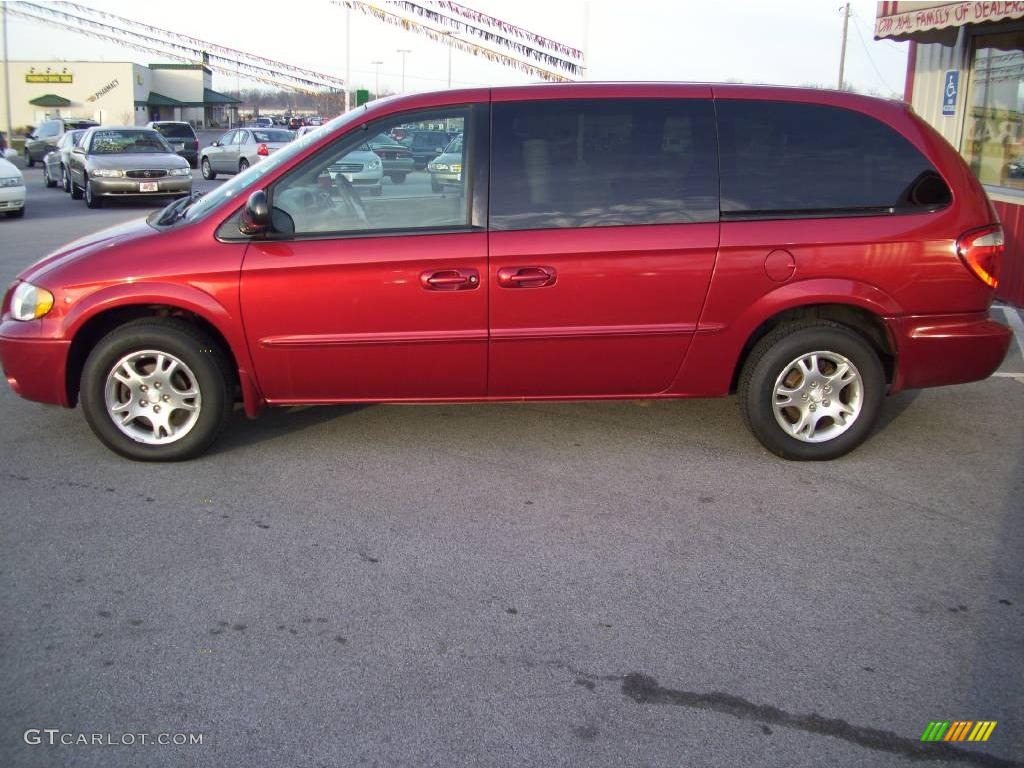 2002 Grand Caravan Sport - Inferno Red Pearl / Taupe photo #3