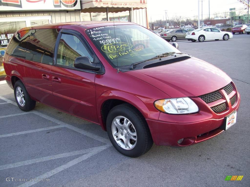 2002 Grand Caravan Sport - Inferno Red Pearl / Taupe photo #8