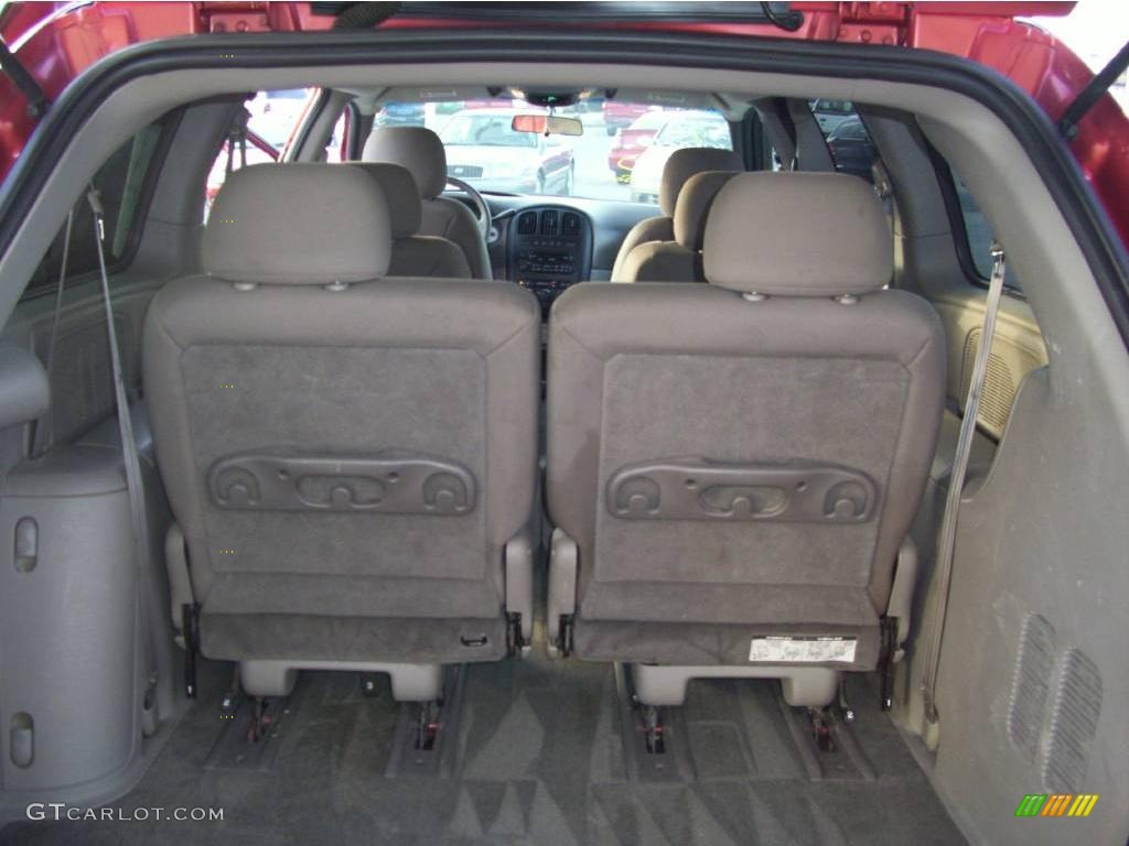 2002 Grand Caravan Sport - Inferno Red Pearl / Taupe photo #11