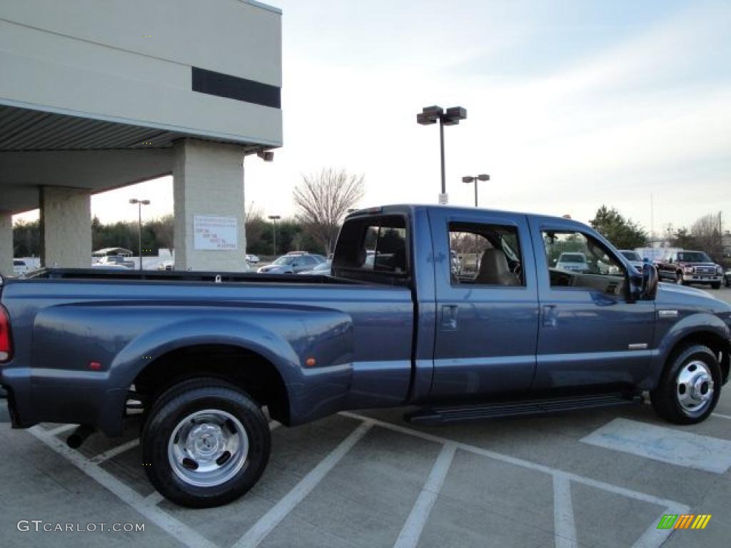 2007 F350 Super Duty Lariat Crew Cab Dually - Medium Wedgewood Blue Metallic / Medium Flint photo #2