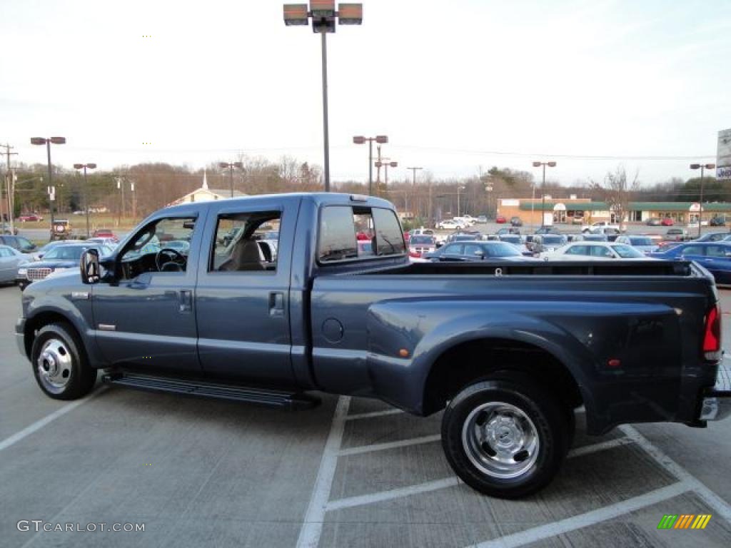 2007 F350 Super Duty Lariat Crew Cab Dually - Medium Wedgewood Blue Metallic / Medium Flint photo #6