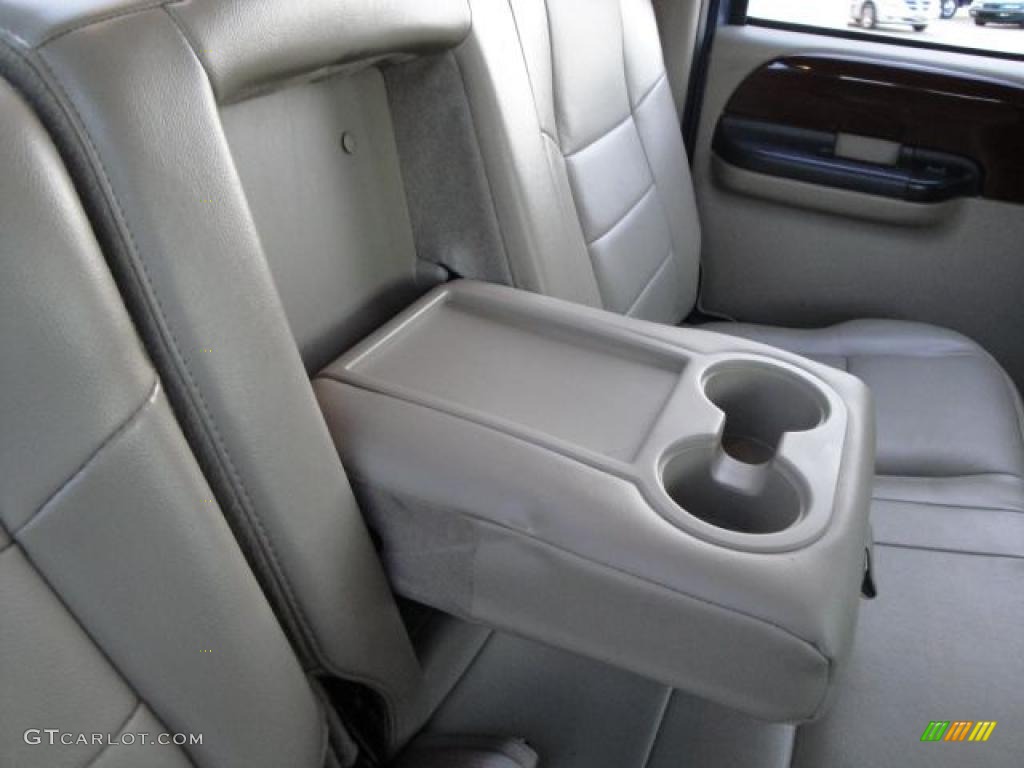 2007 F350 Super Duty Lariat Crew Cab Dually - Medium Wedgewood Blue Metallic / Medium Flint photo #20