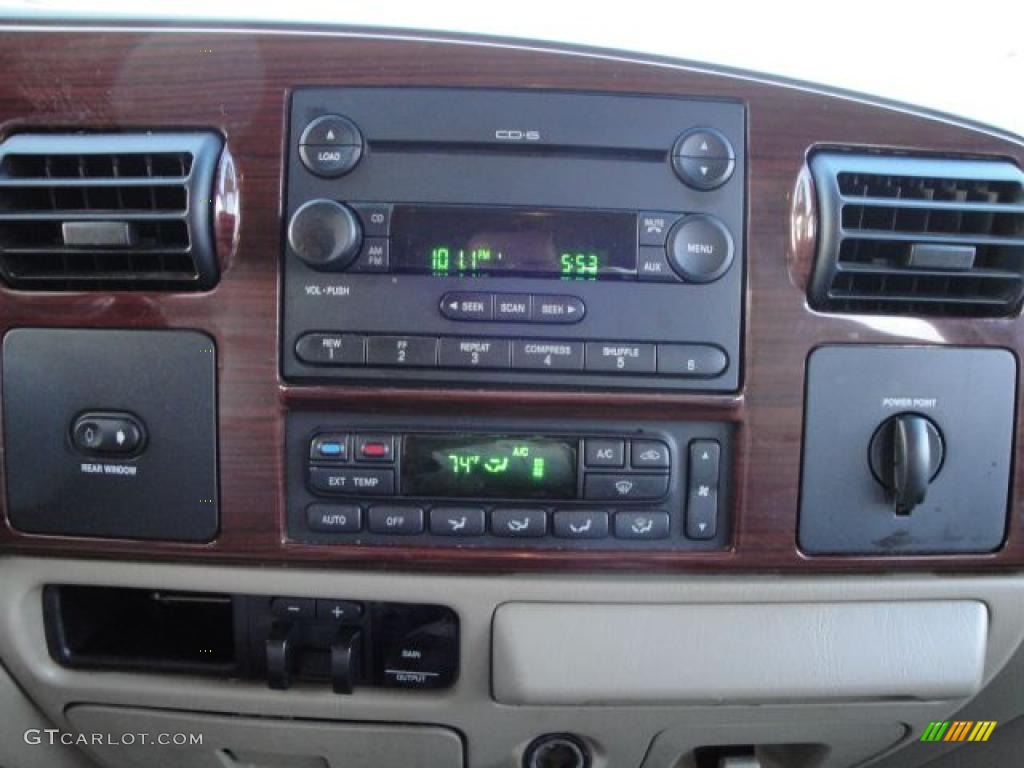 2007 F350 Super Duty Lariat Crew Cab Dually - Medium Wedgewood Blue Metallic / Medium Flint photo #24