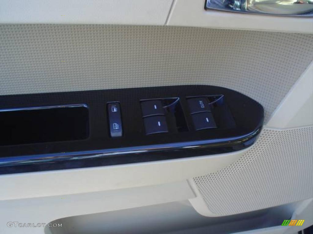 2009 Escape Limited V6 - Black / Camel photo #34