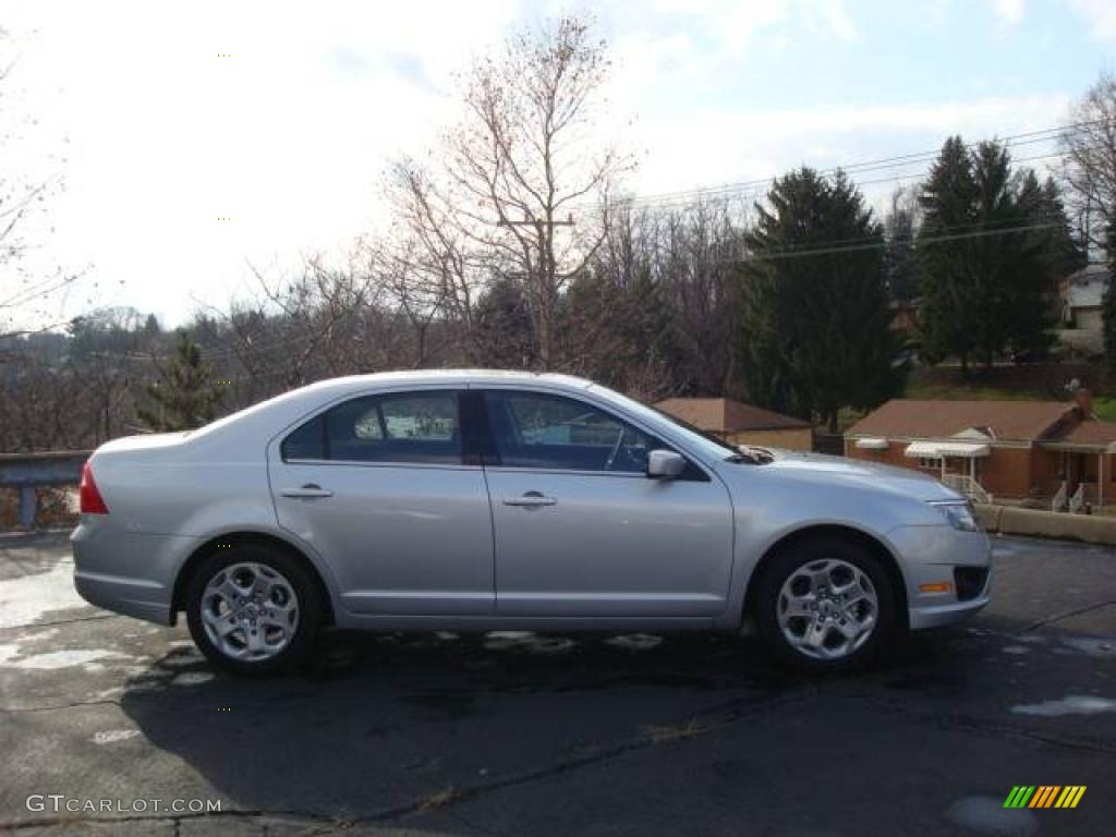 2010 Fusion Sport - Brilliant Silver Metallic / Charcoal Black/Sport Black photo #2