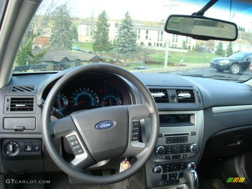 2010 Fusion Sport - Brilliant Silver Metallic / Charcoal Black/Sport Black photo #12