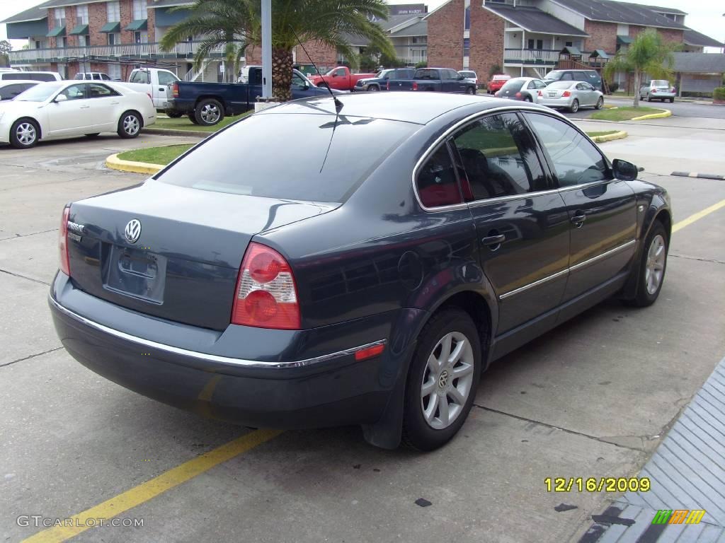 2004 Passat GLS Sedan - Blue Graphite Metallic / Grey photo #4