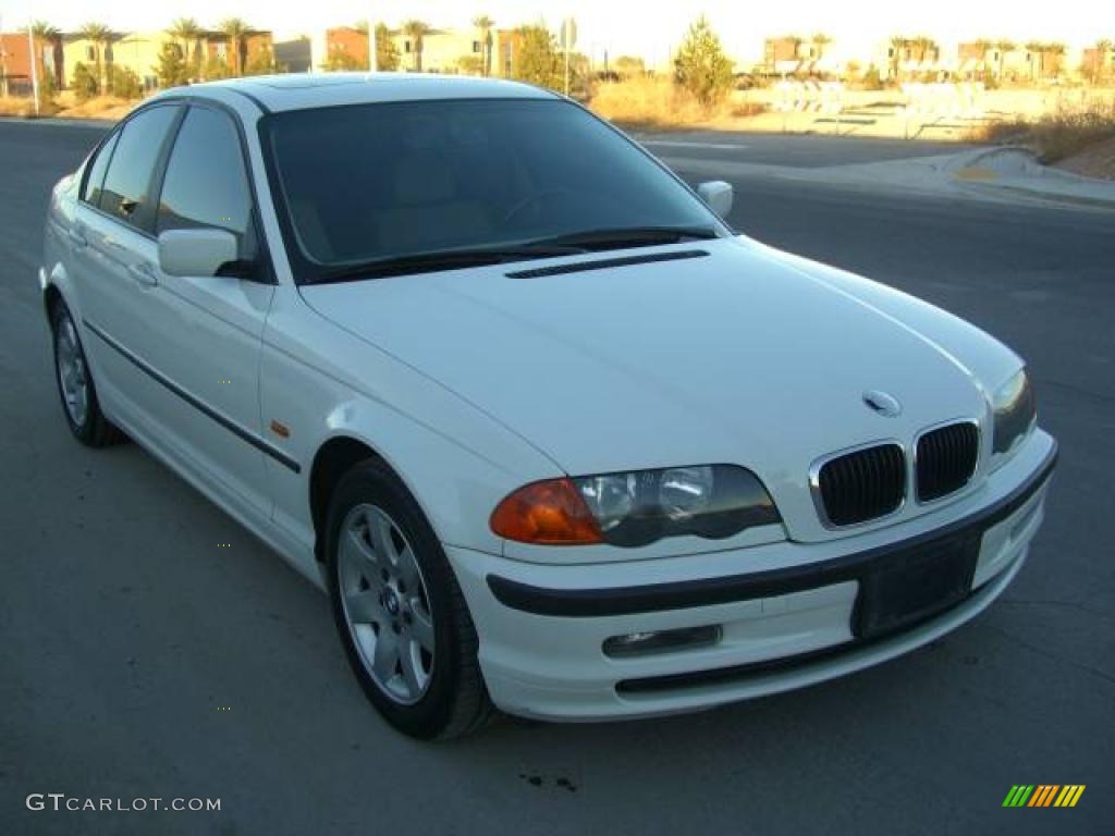 2001 3 Series 325i Sedan - Alpine White / Sand photo #5