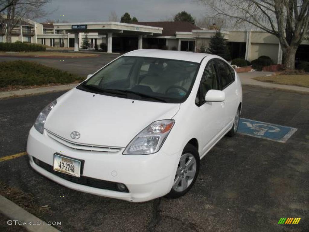 2005 Prius Hybrid - Super White / Ivory/Brown photo #1