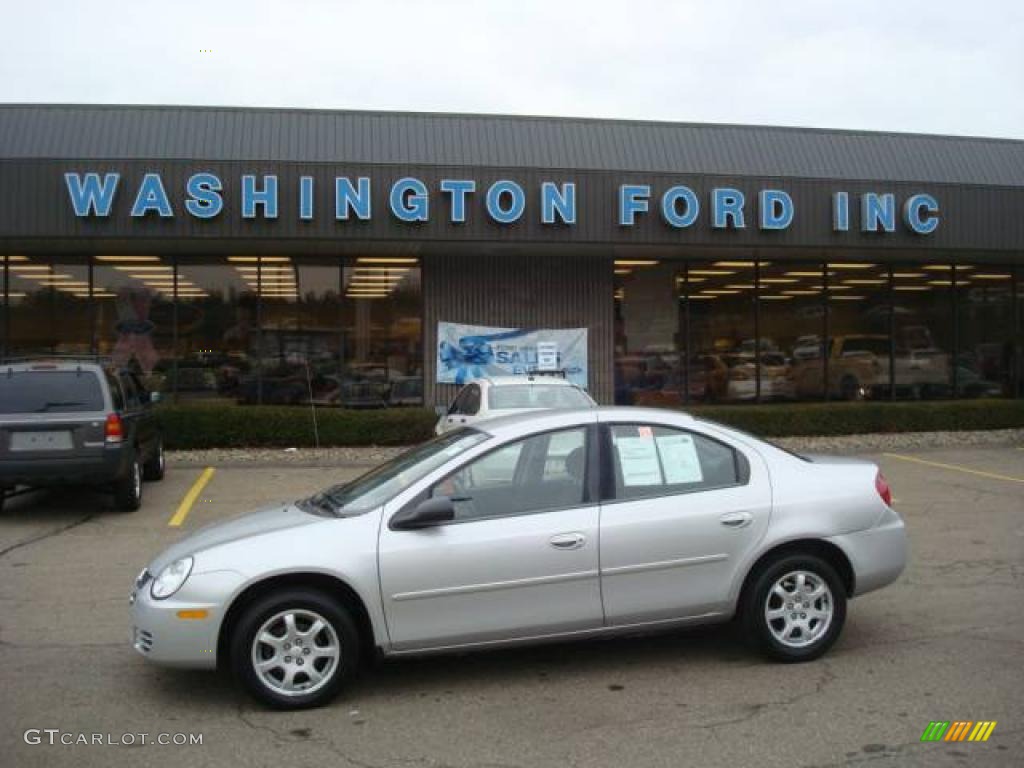 2005 Neon SXT - Bright Silver Metallic / Dark Slate Gray photo #1