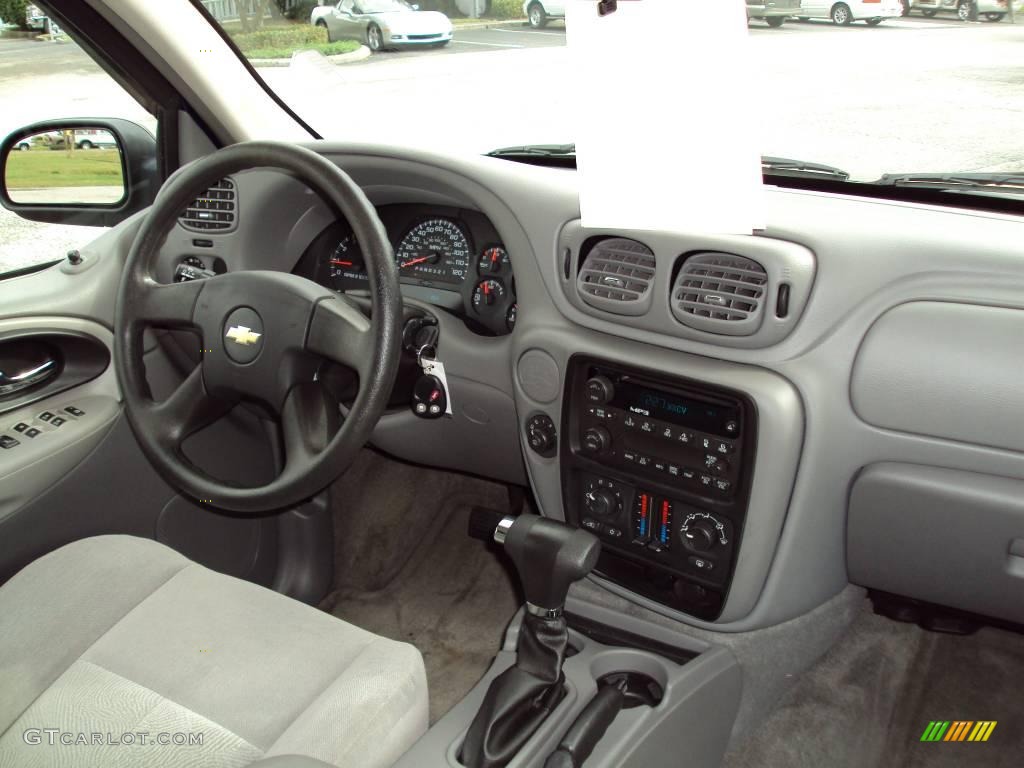 2006 TrailBlazer LS - Superior Blue Metallic / Light Gray photo #12