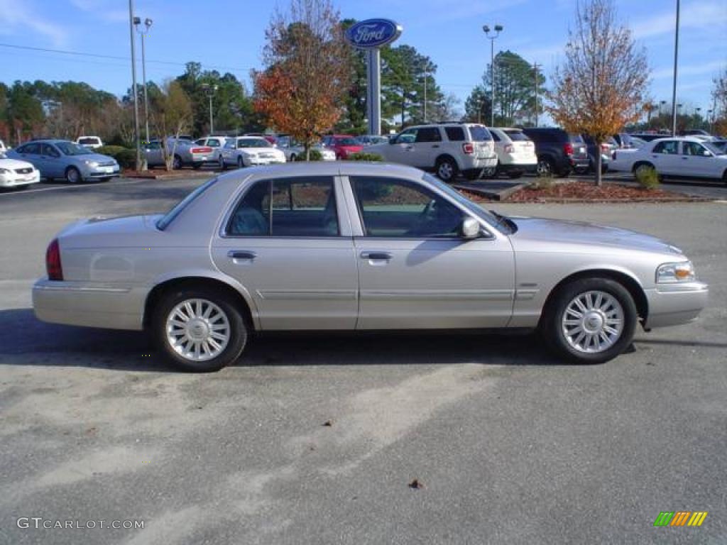 2009 Grand Marquis LS - Silver Birch Metallic / Medium Light Stone photo #4