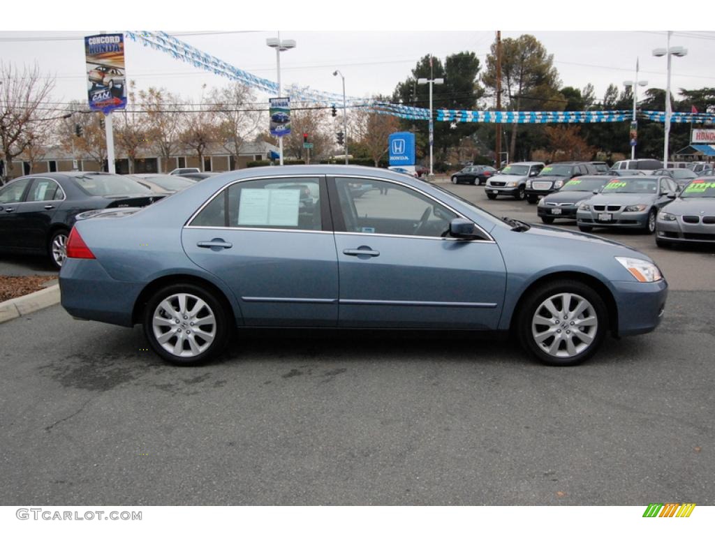 2007 Accord SE V6 Sedan - Cool Blue Metallic / Gray photo #2
