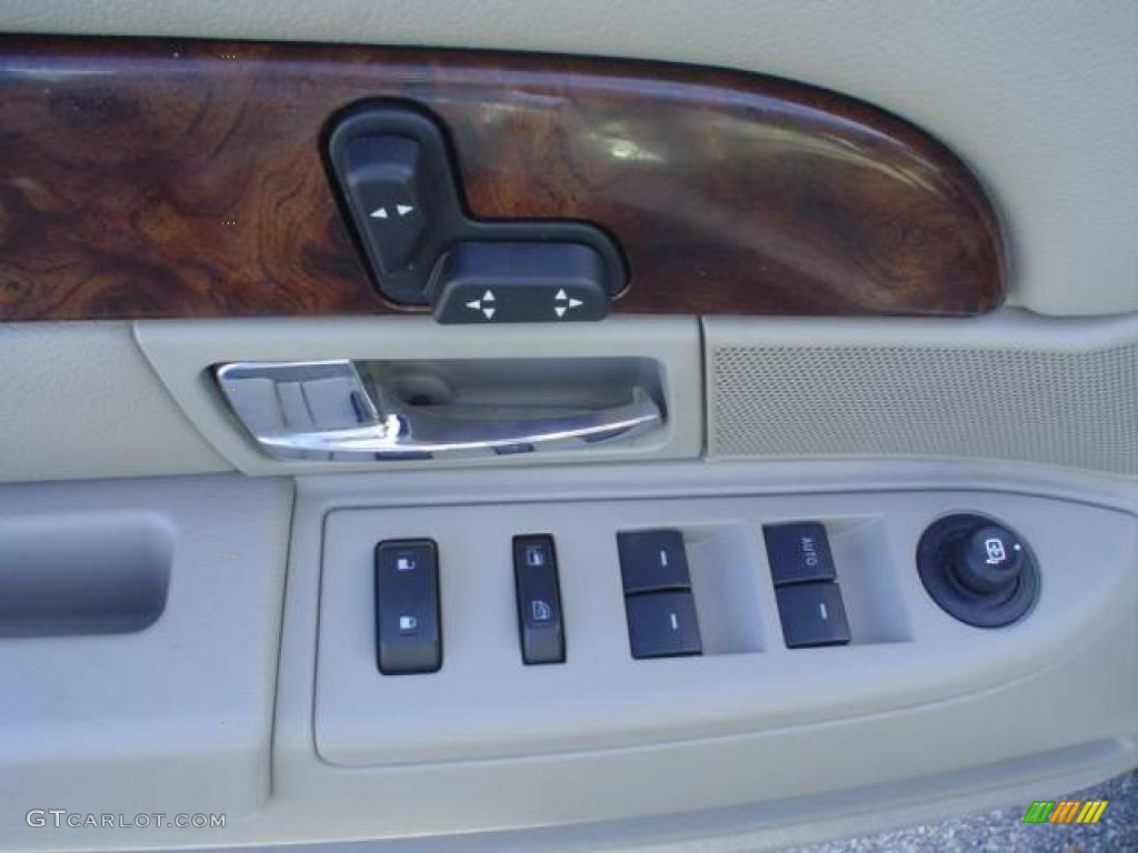 2009 Grand Marquis LS - Vibrant White / Medium Light Stone photo #23