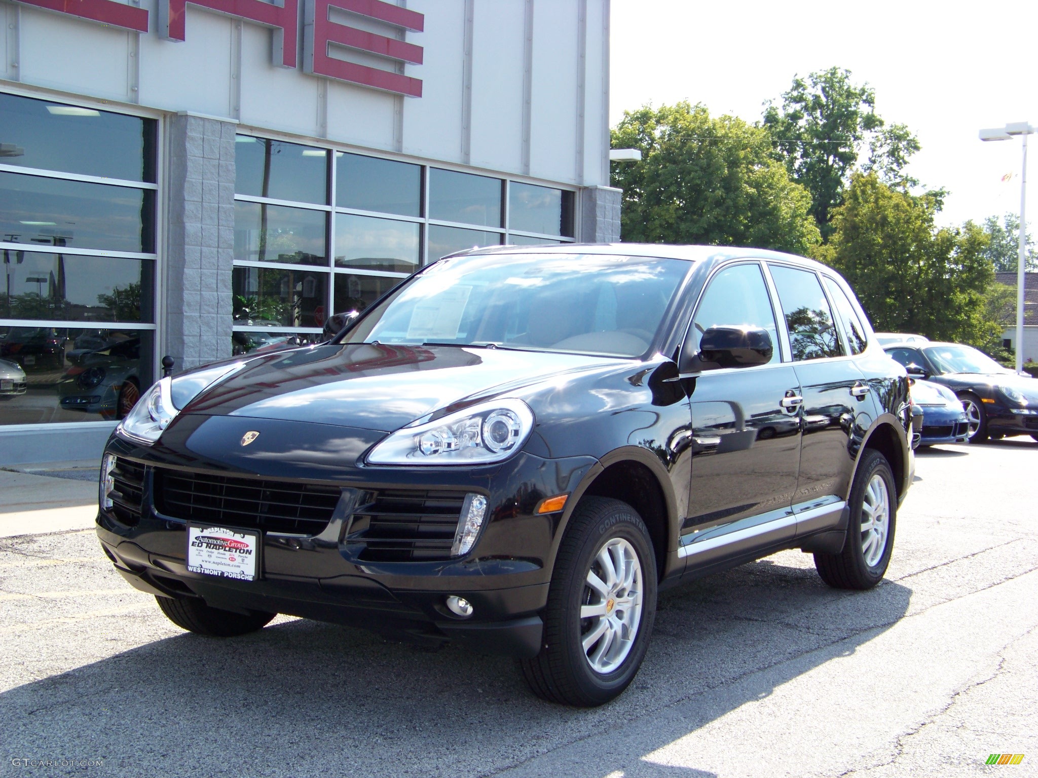 Black Porsche Cayenne