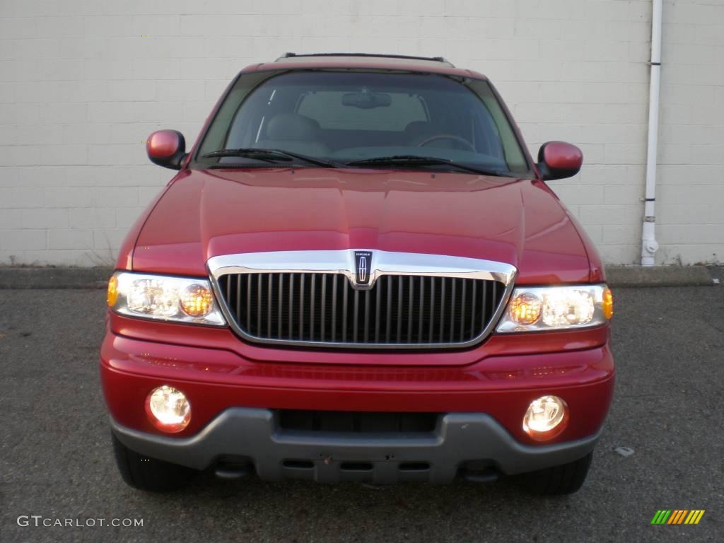 2001 Navigator 4x4 - Laser Red Metallic / Medium Graphite photo #4