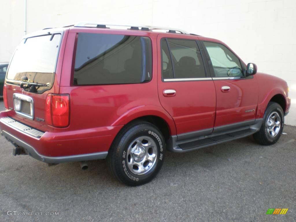 2001 Navigator 4x4 - Laser Red Metallic / Medium Graphite photo #10
