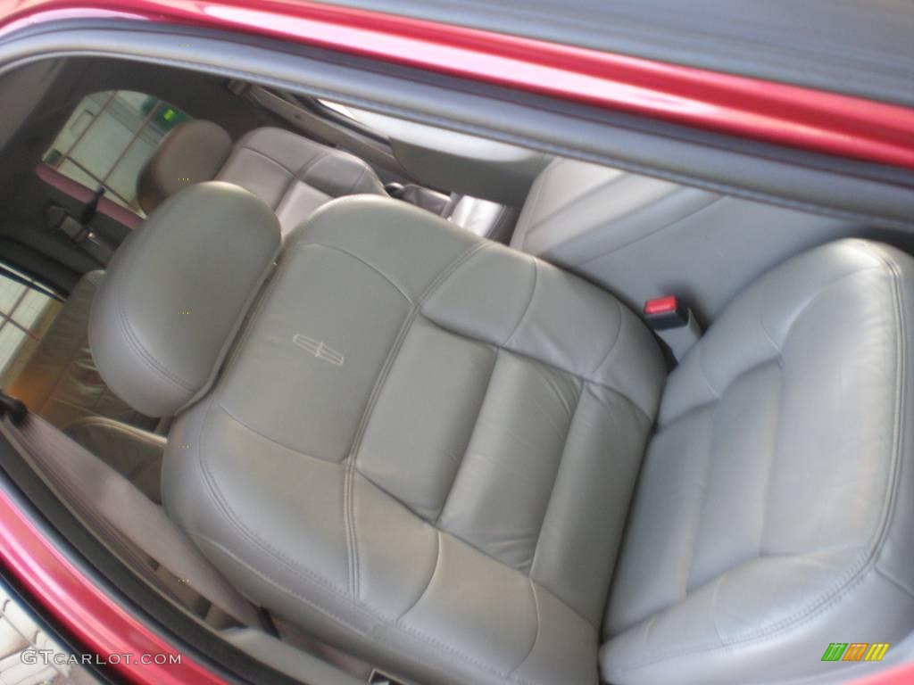 2001 Navigator 4x4 - Laser Red Metallic / Medium Graphite photo #24