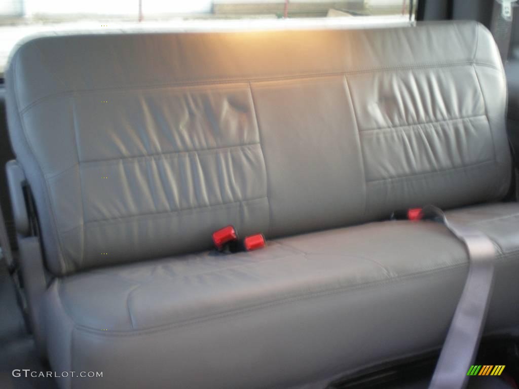 2001 Navigator 4x4 - Laser Red Metallic / Medium Graphite photo #27